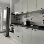 Apartment 4 Penthouse Terrace W18+w19 *