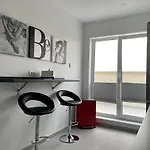 Apartment 4 Penthouse Terrace W18+w19 *