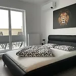 Apartment 4 Penthouse Terrace W18+w19 Bucharest