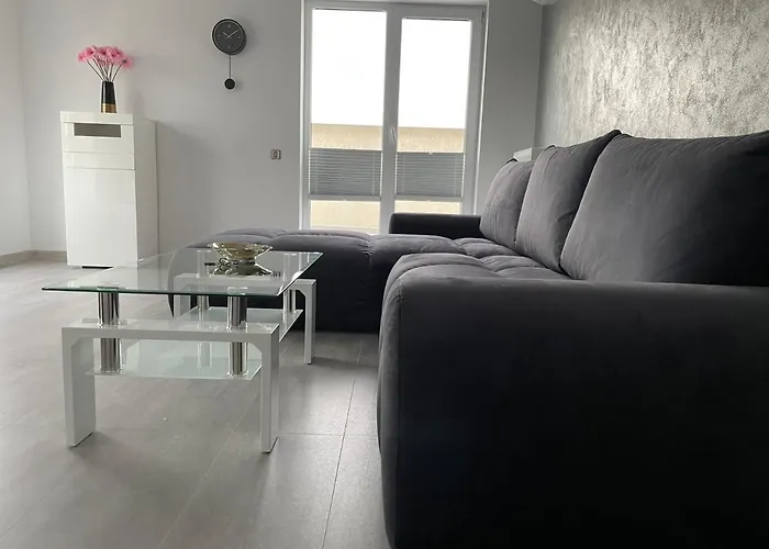 Apartment 4 Penthouse Terrace W18+w19 *